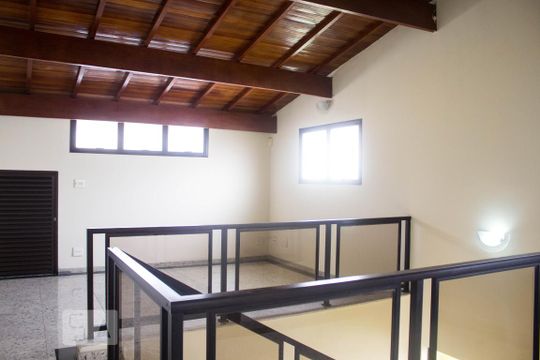 Sótão de casa à venda com 3 quartos, 300m² em Vila Alpina, São Paulo
