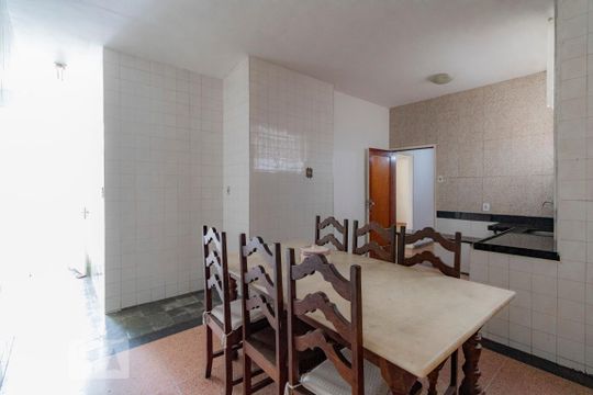 Cozinha de casa para alugar com 5 quartos, 403m² em Sagrada Família, Belo Horizonte