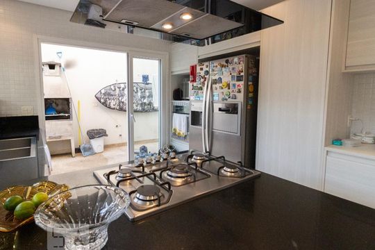 Cozinha de casa à venda com 3 quartos, 263m² em Butantã, São Paulo