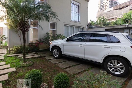 Fachada de casa à venda com 3 quartos, 263m² em Butantã, São Paulo
