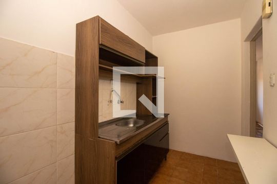 Cozinha de apartamento à venda com 2 quartos, 64m² em Higienópolis, Porto Alegre