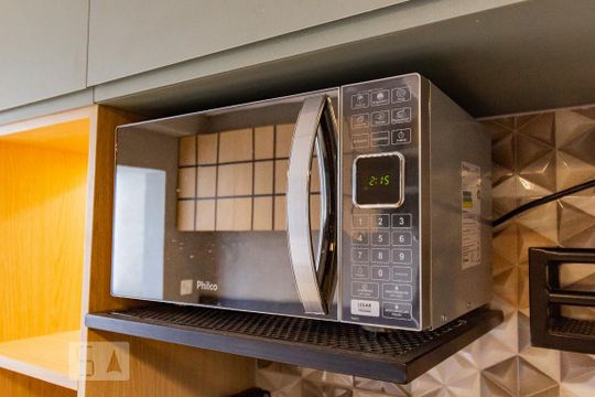 Cozinha de kitnet/studio para alugar com 1 quarto, 25m² em Jardim das Acácias, São Paulo