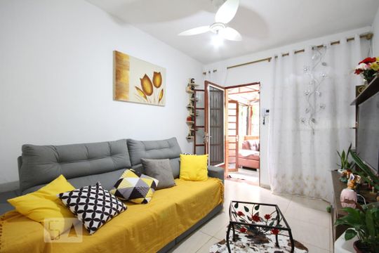 Casa à venda com 4 quartos, 208m² em Vila Brasilina, São Paulo