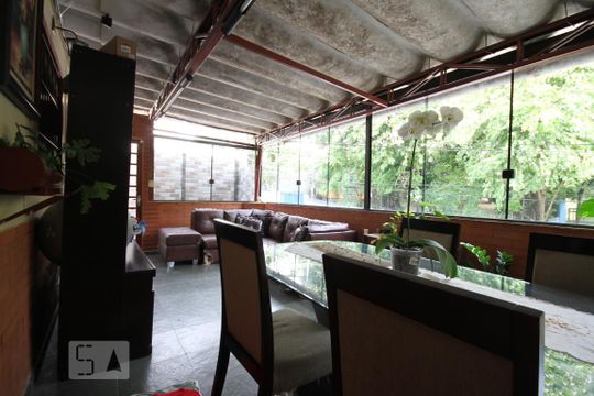 Varanda de casa à venda com 4 quartos, 208m² em Vila Brasilina, São Paulo
