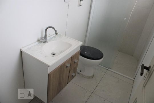 Banheiro da suíte de casa à venda com 4 quartos, 100m² em Perdizes, São Paulo