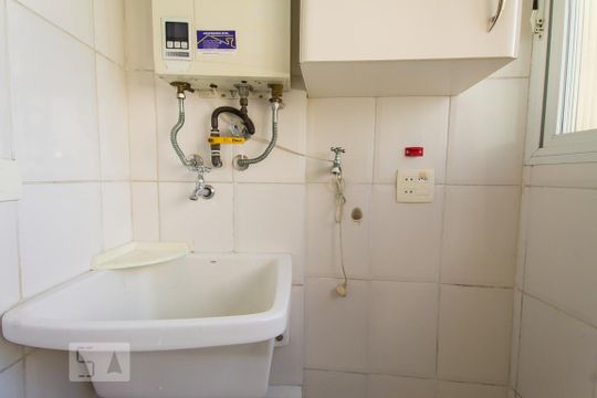 Lavanderia de apartamento para alugar com 2 quartos, 68m² em Liberdade, São Paulo