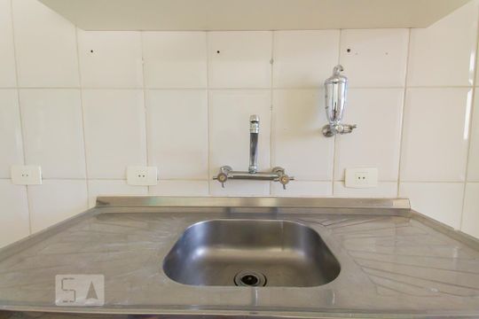 Cozinha de apartamento para alugar com 2 quartos, 68m² em Liberdade, São Paulo