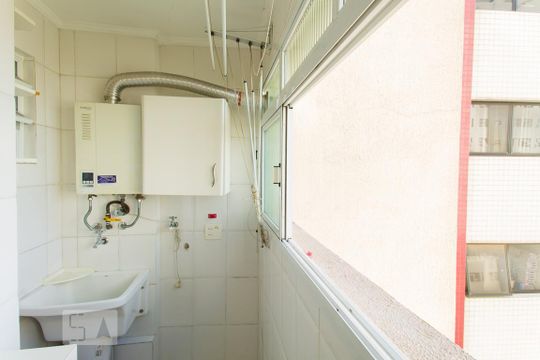 Lavanderia de apartamento para alugar com 2 quartos, 68m² em Liberdade, São Paulo