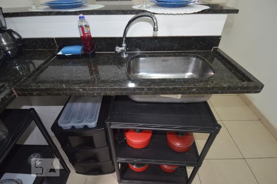 Cozinha de kitnet/studio para alugar com 1 quarto, 28m² em Copacabana, Rio de Janeiro