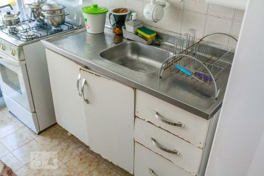 Cozinha de apartamento à venda com 1 quarto, 105m² em Medianeira, Porto Alegre