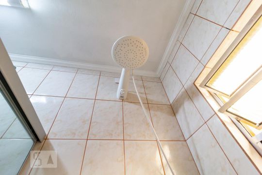 Banheiro de kitnet/studio à venda com 1 quarto, 30m² em Jardim Taquaral, São Paulo
