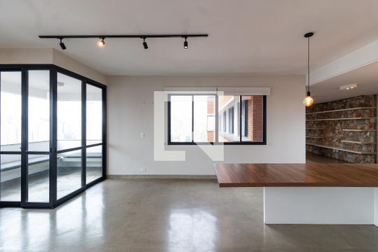 Sala de apartamento para alugar com 2 quartos, 204m² em Vila Romana, São Paulo