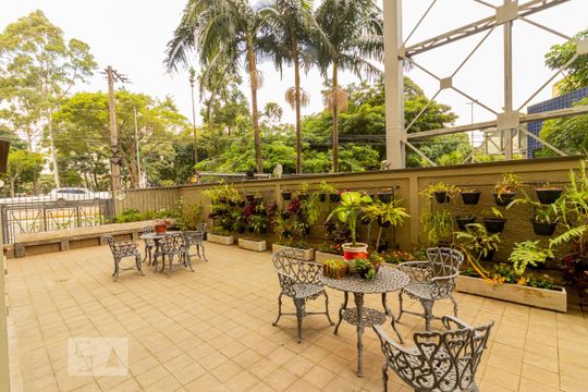 Área comum de kitnet/studio à venda com 1 quarto, 28m² em Higienópolis, São Paulo