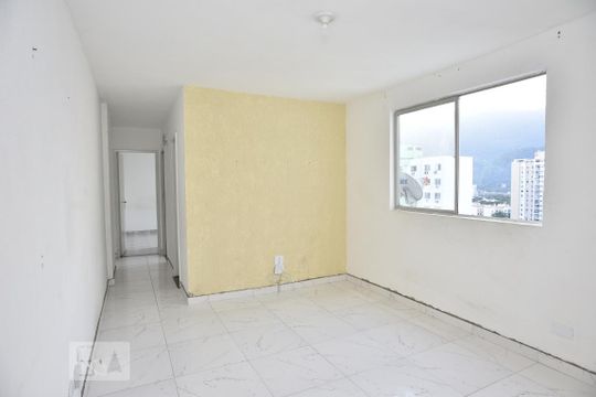 Sala de apartamento à venda com 2 quartos, 60m² em Jacarepaguá, Rio de Janeiro
