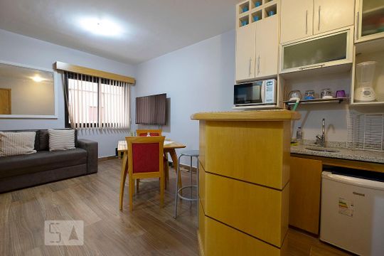 Sala de kitnet/studio para alugar com 1 quarto, 31m² em Jardim Paulista, São Paulo
