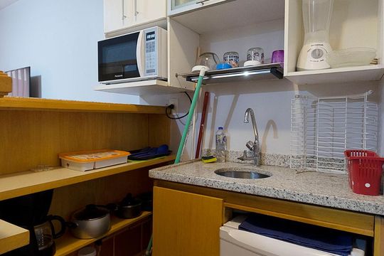 Sala/Copa de kitnet/studio para alugar com 1 quarto, 31m² em Jardim Paulista, São Paulo