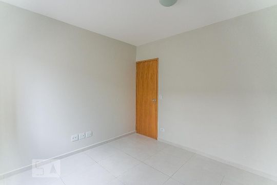 Quarto 1 de apartamento para alugar com 3 quartos, 76m² em Vila Lageado, São Paulo