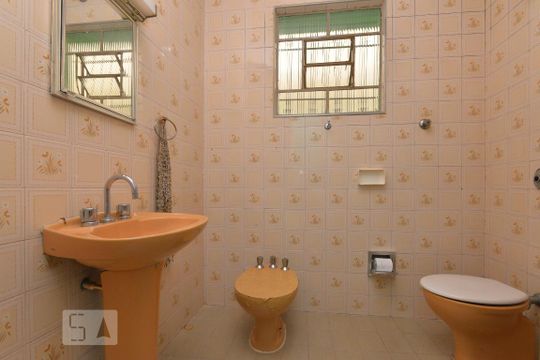 Banheiro de casa à venda com 2 quartos, 130m² em Santana, São Paulo