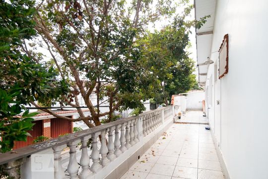 Varanda Quarto 2 de casa à venda com 3 quartos, 250m² em Santo Amaro, São Paulo