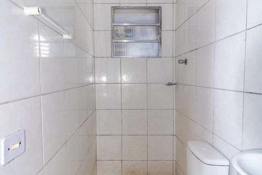 Banheiro de casa para alugar com 1 quarto, 35m² em Vila Medeiros, São Paulo
