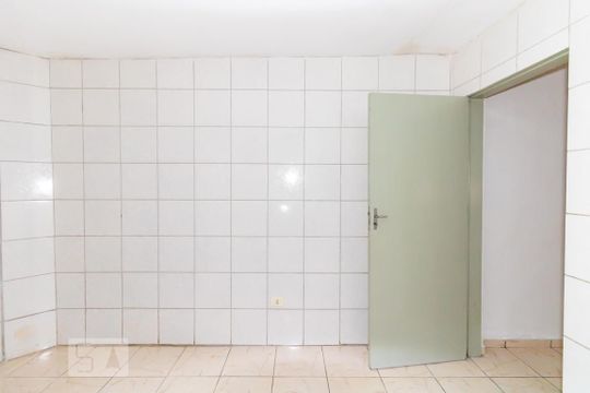 Cozinha e Área de Serviço de casa para alugar com 1 quarto, 35m² em Vila Medeiros, São Paulo