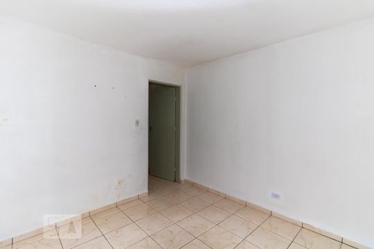Quarto de casa para alugar com 1 quarto, 35m² em Vila Medeiros, São Paulo