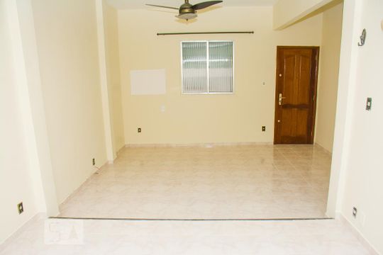 Sala de apartamento à venda com 3 quartos, 100m² em Jardim Guanabara, Rio de Janeiro