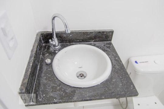 Banheiro de apartamento para alugar com 2 quartos, 45m² em Chácara Santo Antônio (zona Leste), São Paulo