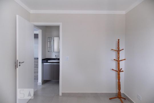 Quarto 1 de apartamento para alugar com 1 quarto, 35m² em Vila Mazzei, São Paulo