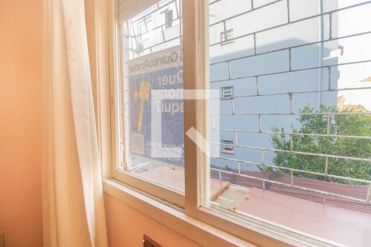 Vista da Sala de apartamento à venda com 1 quarto, 48m² em Passo da Areia, Porto Alegre