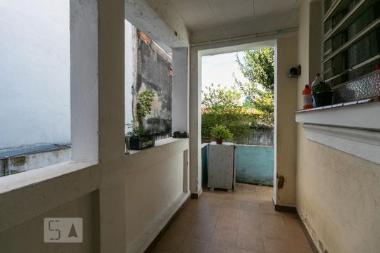 Quintal de casa à venda com 3 quartos, 180m² em Vila Carrão, São Paulo