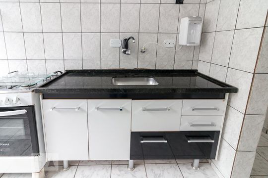 Cozinha - pia e gabinete de apartamento para alugar com 2 quartos, 50m² em Jardim Valéria, Guarulhos