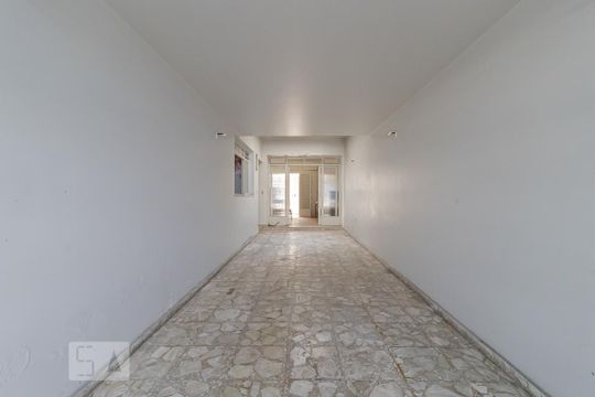 Garagem de casa à venda com 4 quartos, 282m² em Cambuci, São Paulo