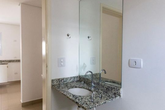 Banheiro de apartamento para alugar com 1 quarto, 32m² em Centro, Diadema