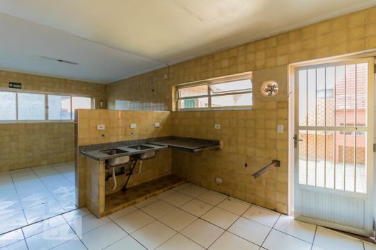 Cozinha de casa à venda com 3 quartos, 300m² em Vila Campanela, São Paulo