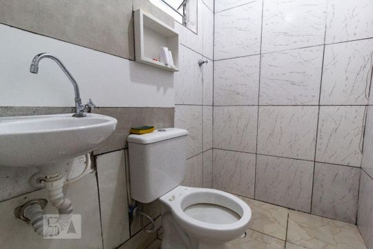 Banheiro de casa à venda com 1 quarto, 378m² em Vila Cordeiro, São Paulo