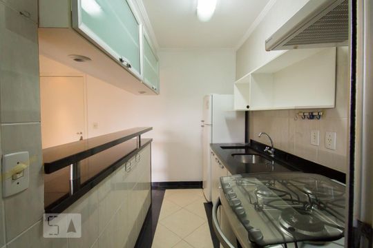 Cozinha de apartamento à venda com 1 quarto, 45m² em Liberdade, São Paulo