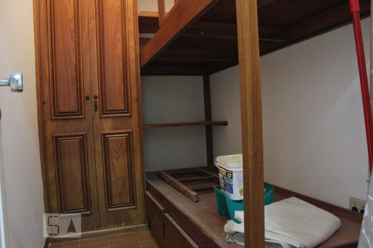 Quarto de Serviço de apartamento para alugar com 3 quartos, 270m² em Barra da Tijuca, Rio de Janeiro