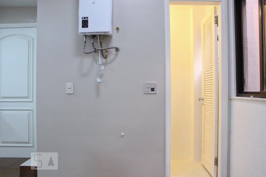 Area de Serviço de apartamento para alugar com 3 quartos, 270m² em Barra da Tijuca, Rio de Janeiro