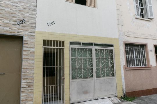 Fachada de casa à venda com 3 quartos, 160m² em Mooca, São Paulo