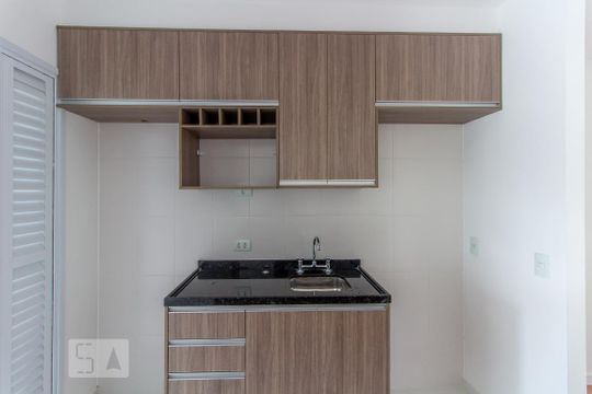 Cozinha de apartamento para alugar com 2 quartos, 66m² em Quarta Parada, São Paulo