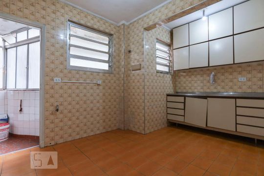 Cozinha de apartamento para alugar com 2 quartos, 85m² em Bela Vista, São Paulo