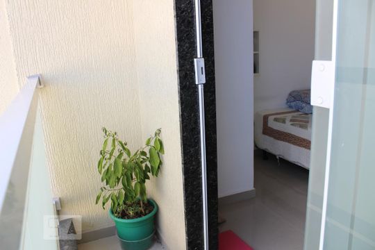 Sacada de casa de condomínio à venda com 3 quartos, 130m² em Vila Ré, São Paulo