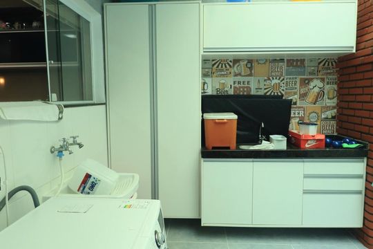 Área de Serviço de casa à venda com 3 quartos, 159m² em Vila Alzira, Santo André