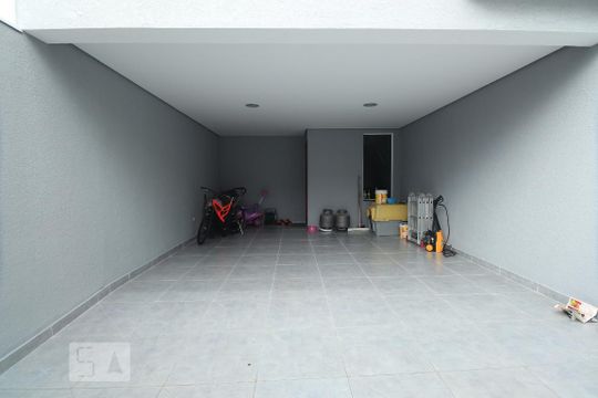 Garagem de casa à venda com 3 quartos, 159m² em Vila Alzira, Santo André