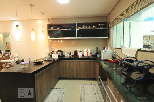 Cozinha de casa à venda com 3 quartos, 159m² em Vila Alzira, Santo André