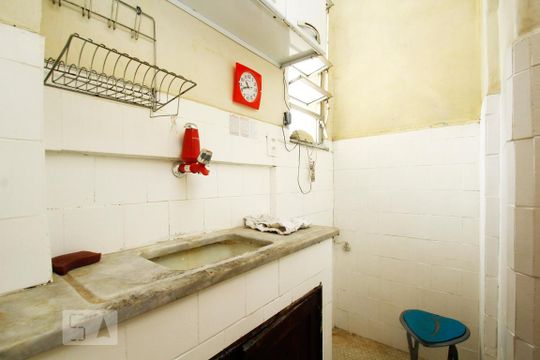 Cozinha de kitnet/studio para alugar com 1 quarto, 37m² em Centro, Rio de Janeiro