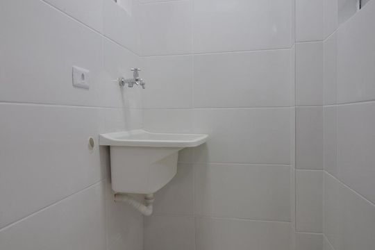 Área de Serviço de kitnet/studio para alugar com 1 quarto, 35m² em Vila Carbone, São Paulo