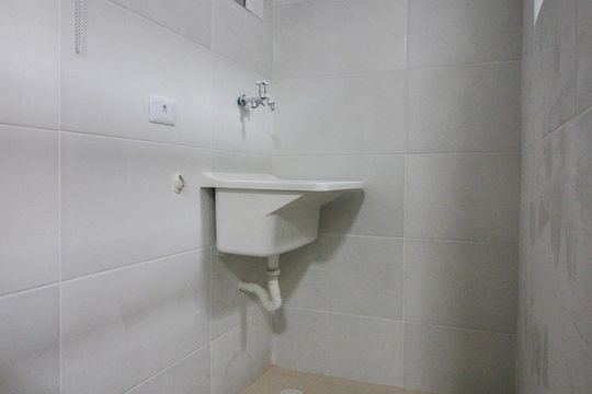 Cozinha e Área de Serviço de kitnet/studio para alugar com 1 quarto, 35m² em Vila Carbone, São Paulo