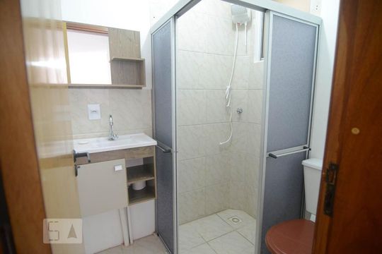 Banheiro de apartamento para alugar com 2 quartos, 44m² em Olaria, Canoas